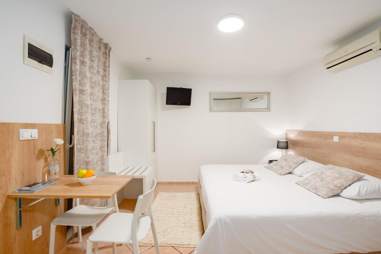 Apartments & Rooms Buble Trogir Bagian luar foto