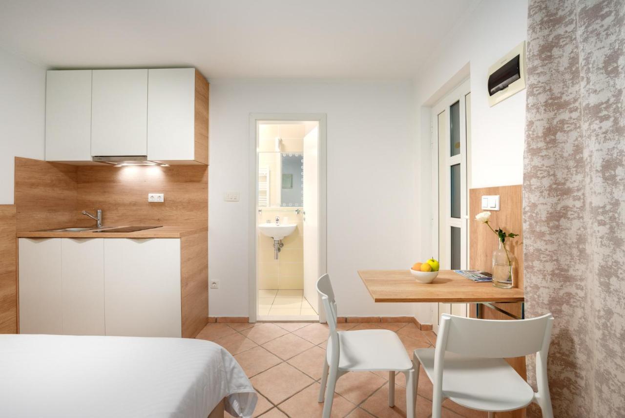 Apartments & Rooms Buble Trogir Bagian luar foto