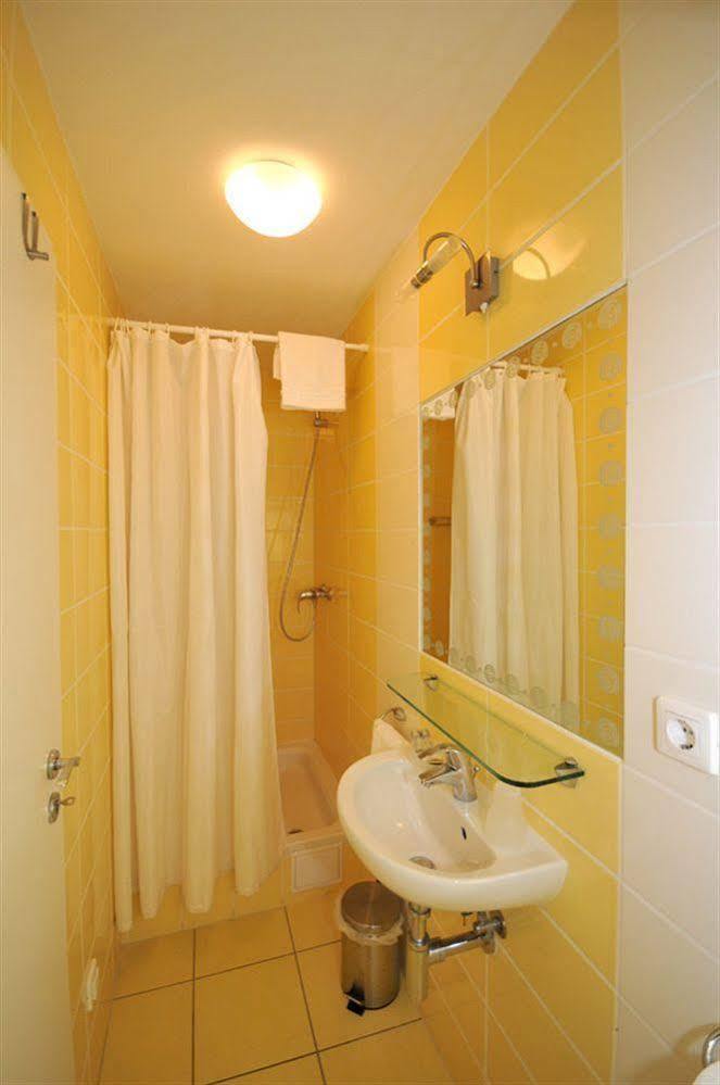 Apartments & Rooms Buble Trogir Bagian luar foto